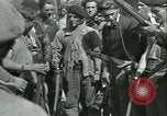 Standbild französischen Widerstand Chateaudun Frankreich, 1944, aus Sekunde 25 historischem Filmmaterial Videoclip 65675021861