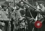 Standbild französischen Widerstand Chateaudun Frankreich, 1944, aus Sekunde 26 historischem Filmmaterial Videoclip 65675021861