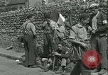 Standbild französischen Widerstand Chateaudun Frankreich, 1944, aus Sekunde 21 historischem Filmmaterial Videoclip 65675021862