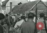 Standbild französischen Widerstand Chateaudun Frankreich, 1944, aus Sekunde 28 historischem Filmmaterial Videoclip 65675021862