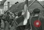 Standbild französischen Widerstand Chateaudun Frankreich, 1944, aus Sekunde 31 historischem Filmmaterial Videoclip 65675021862