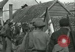 Standbild französischen Widerstand Chateaudun Frankreich, 1944, aus Sekunde 33 historischem Filmmaterial Videoclip 65675021862