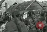 Standbild französischen Widerstand Chateaudun Frankreich, 1944, aus Sekunde 35 historischem Filmmaterial Videoclip 65675021862