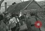 Standbild französischen Widerstand Chateaudun Frankreich, 1944, aus Sekunde 37 historischem Filmmaterial Videoclip 65675021862