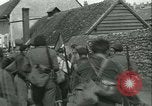 Standbild französischen Widerstand Chateaudun Frankreich, 1944, aus Sekunde 39 historischem Filmmaterial Videoclip 65675021862