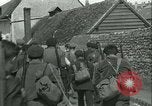 Standbild französischen Widerstand Chateaudun Frankreich, 1944, aus Sekunde 40 historischem Filmmaterial Videoclip 65675021862