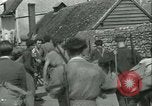 Standbild französischen Widerstand Chateaudun Frankreich, 1944, aus Sekunde 44 historischem Filmmaterial Videoclip 65675021862
