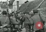 Standbild französischen Widerstand Chateaudun Frankreich, 1944, aus Sekunde 52 historischem Filmmaterial Videoclip 65675021862