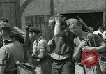 Standbild französischen Widerstand Chateaudun Frankreich, 1944, aus Sekunde 61 historischem Filmmaterial Videoclip 65675021862
