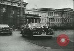 Standbild Deutsche Besetzung von Paris und später die Befreiung von Verbündeten Paris Frankreich, 1944, aus Sekunde 19 historischem Filmmaterial Videoclip 65675021864