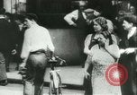 Standbild Deutsche Besetzung von Paris und später die Befreiung von Verbündeten Paris Frankreich, 1944, aus Sekunde 26 historischem Filmmaterial Videoclip 65675021864