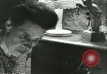 Standbild Deutsche Besetzung von Paris und später die Befreiung von Verbündeten Paris Frankreich, 1944, aus Sekunde 45 historischem Filmmaterial Videoclip 65675021864