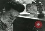 Standbild Deutsche Besetzung von Paris und später die Befreiung von Verbündeten Paris Frankreich, 1944, aus Sekunde 46 historischem Filmmaterial Videoclip 65675021864