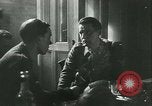 Standbild Deutsche Besetzung von Paris und später die Befreiung von Verbündeten Paris Frankreich, 1944, aus Sekunde 60 historischem Filmmaterial Videoclip 65675021864