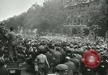 Standbild Befreiung von Paris Paris Frankreich, 1944, aus Sekunde 41 historischem Filmmaterial Videoclip 65675021865