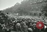 Standbild Befreiung von Paris Paris Frankreich, 1944, aus Sekunde 42 historischem Filmmaterial Videoclip 65675021865
