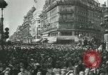 Standbild Befreiung von Paris Paris Frankreich, 1944, aus Sekunde 61 historischem Filmmaterial Videoclip 65675021865
