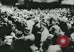 Immagine di Rifugiati francese Parigi Francia, 1942, secondo 9 filmato di repertorio 65675021868