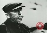 Immagine di Rifugiati francese Parigi Francia, 1942, secondo 36 filmato di repertorio 65675021868