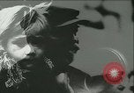Immagine di Rifugiati francese Parigi Francia, 1942, secondo 38 filmato di repertorio 65675021868