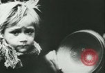 Immagine di Rifugiati francese Parigi Francia, 1942, secondo 39 filmato di repertorio 65675021868