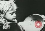 Immagine di Rifugiati francese Parigi Francia, 1942, secondo 40 filmato di repertorio 65675021868