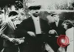 Immagine di Rifugiati francese Parigi Francia, 1942, secondo 53 filmato di repertorio 65675021868
