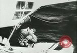Immagine di Operazione di salvataggio Teatro europeo, 1942, secondo 54 filmato di repertorio 65675021869