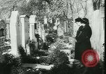 Standbild Allerheiligen Zagreb Kroatien, 1944, aus Sekunde 40 historischem Filmmaterial Videoclip 65675021916