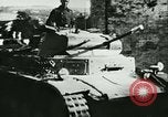 Standbild deutsche Invasion Frankreich, 1940, aus Sekunde 29 historischem Filmmaterial Videoclip 65675021924