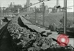 Standbild Stahlwerk Deutschland, 1940, aus Sekunde 37 historischem Filmmaterial Videoclip 65675021929