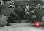 Standbild Nahrungsmittel Frankreich, 1940, aus Sekunde 28 historischem Filmmaterial Videoclip 65675021931