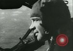 Standbild Deutsche er-111 Bomber blitz England England United Kingdom, 1940, aus Sekunde 10 historischem Filmmaterial Videoclip 65675021936