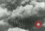 Standbild Deutsche er-111 Bomber blitz England England United Kingdom, 1940, aus Sekunde 23 historischem Filmmaterial Videoclip 65675021936