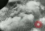 Standbild Deutsche er-111 Bomber blitz England England United Kingdom, 1940, aus Sekunde 26 historischem Filmmaterial Videoclip 65675021936