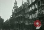 Standbild Das von den Deutschen besetzte Brüssel Belgien Brüssel Belgien, 1940, aus Sekunde 17 historischem Filmmaterial Videoclip 65675021939