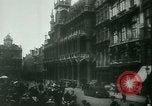 Standbild Das von den Deutschen besetzte Brüssel Belgien Brüssel Belgien, 1940, aus Sekunde 19 historischem Filmmaterial Videoclip 65675021939