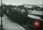 Standbild deutsche Truppen Paris Frankreich, 1940, aus Sekunde 16 historischem Filmmaterial Videoclip 65675021940