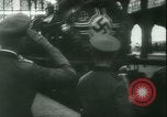 Standbild deutsche Truppen Paris Frankreich, 1940, aus Sekunde 22 historischem Filmmaterial Videoclip 65675021940