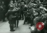 Standbild deutsche Truppen Paris Frankreich, 1940, aus Sekunde 40 historischem Filmmaterial Videoclip 65675021940