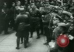 Standbild deutsche Truppen Paris Frankreich, 1940, aus Sekunde 41 historischem Filmmaterial Videoclip 65675021940