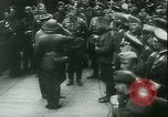 Standbild deutsche Truppen Paris Frankreich, 1940, aus Sekunde 43 historischem Filmmaterial Videoclip 65675021940