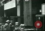 Standbild deutsche Truppen Paris Frankreich, 1940, aus Sekunde 55 historischem Filmmaterial Videoclip 65675021940