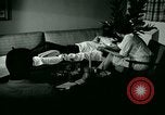 Standbild Lysergic Acid diethylamide illegale Droge LSD United States USA, 1967, aus Sekunde 12 historischem Filmmaterial Videoclip 65675021946