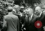 Standbild Präsident Lyndon Johnson bei Glassboro Gipfel Glassboro New Jersey USA, 1966, aus Sekunde 34 historischem Filmmaterial Videoclip 65675021949