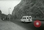 Image British Royal Marines bouclage cratère canton Aden au Yémen, 1966, de la seconde 26 séquences d'archives historiques vidéo 65675021952