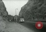 Image British Royal Marines bouclage cratère canton Aden au Yémen, 1966, de la seconde 28 séquences d'archives historiques vidéo 65675021952