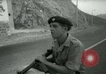 Image British Royal Marines bouclage cratère canton Aden au Yémen, 1966, de la seconde 39 séquences d'archives historiques vidéo 65675021952