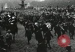 Immagine di Parata militare Parigi Francia, 1918, secondo 27 filmato di repertorio 65675021958