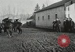Immagine di Stati Uniti truppe rodeo Francia, 1918, secondo 14 filmato di repertorio 65675021964